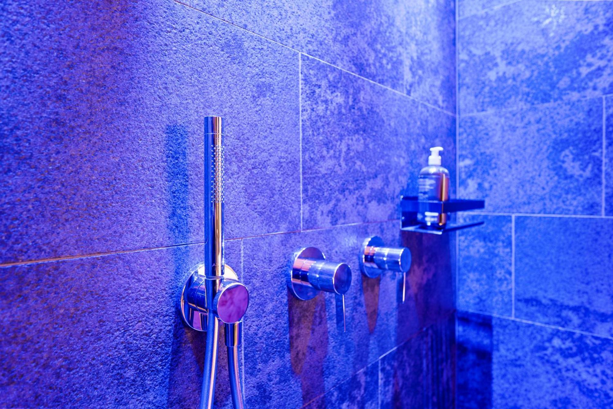 New Opening "Sissi Chalets" - Unique Luxury Hideaway With Mountain View & Sauna Mendola Exteriör bild