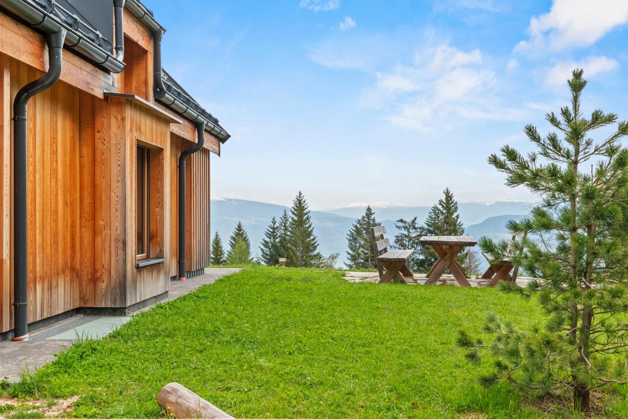New Opening "Sissi Chalets" - Unique Luxury Hideaway With Mountain View & Sauna Mendola Exteriör bild